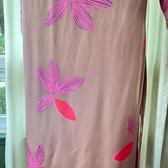 Vintage 80s dress, mauve, hot pink, fuchsia floral, wide shoulders, batwing - Picture 9 of 10